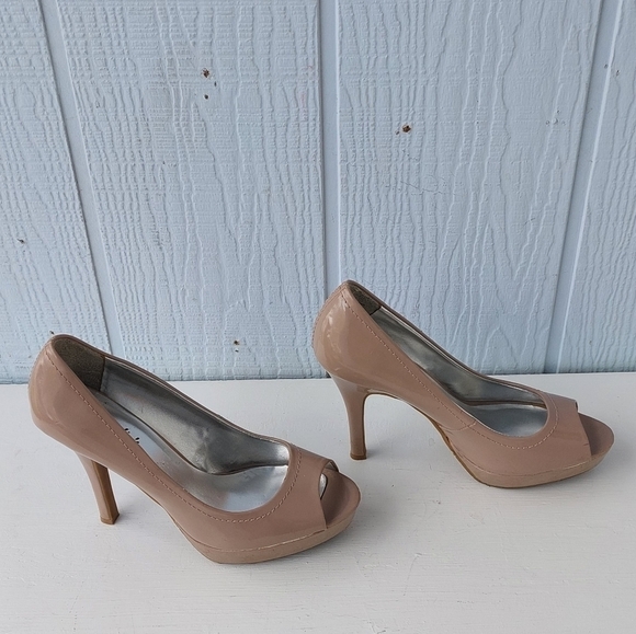 Candies Platform Pumps Slip-on Peep toe Nude Tan size 9.5 - Picture 3 of 12